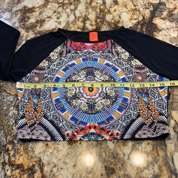 Red Carter crop swim top - Picture 10 of 10